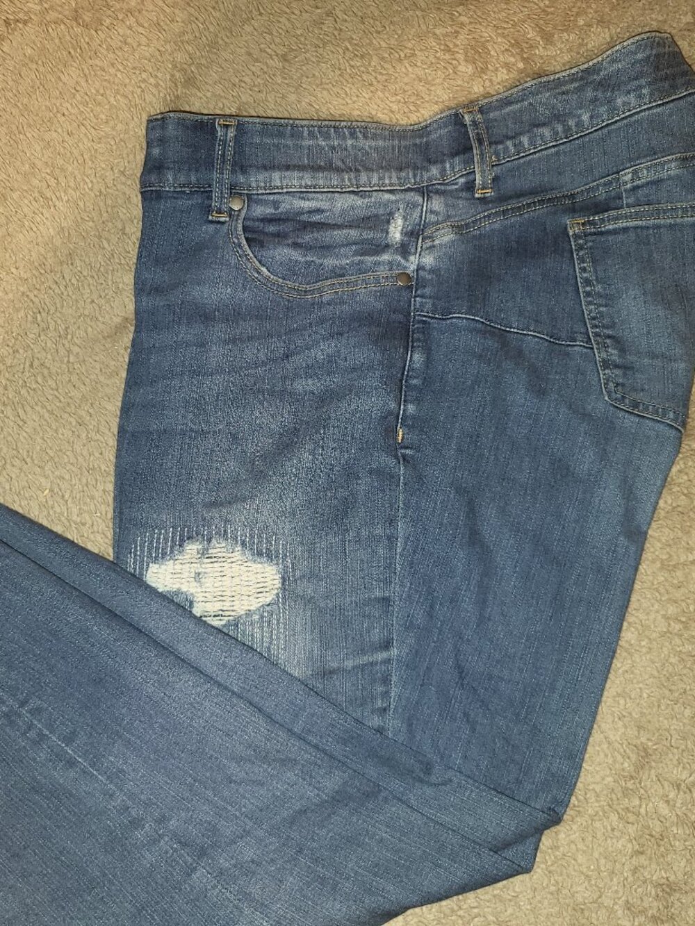 Torrid Bombshell Skinny Jeans Distressed Look Size 20R Good Condition